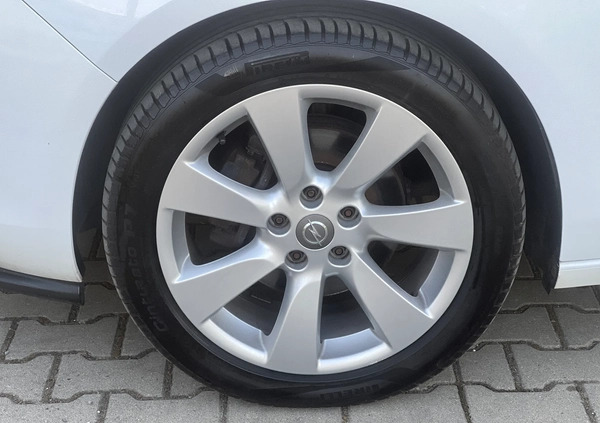 Opel Zafira cena 43900 przebieg: 105000, rok produkcji 2012 z Świecie małe 742
